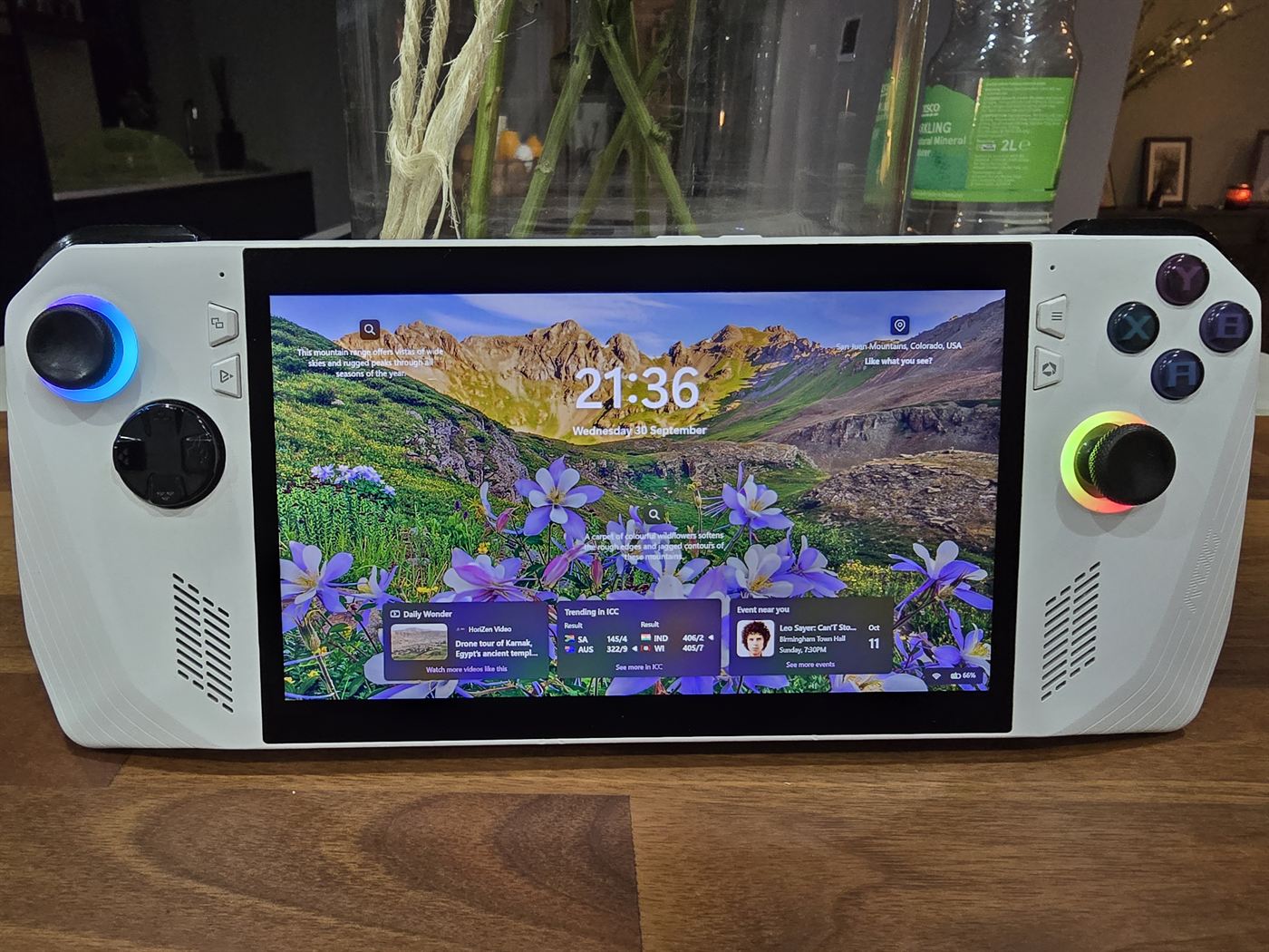 ASUS ROG Ally handheld, lock screen